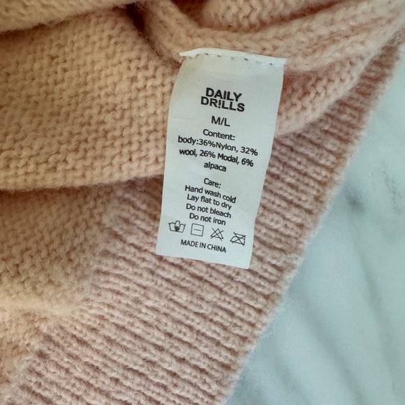 Daily Drills pink button up cardigan sweater M/L - Picture 8 of 8